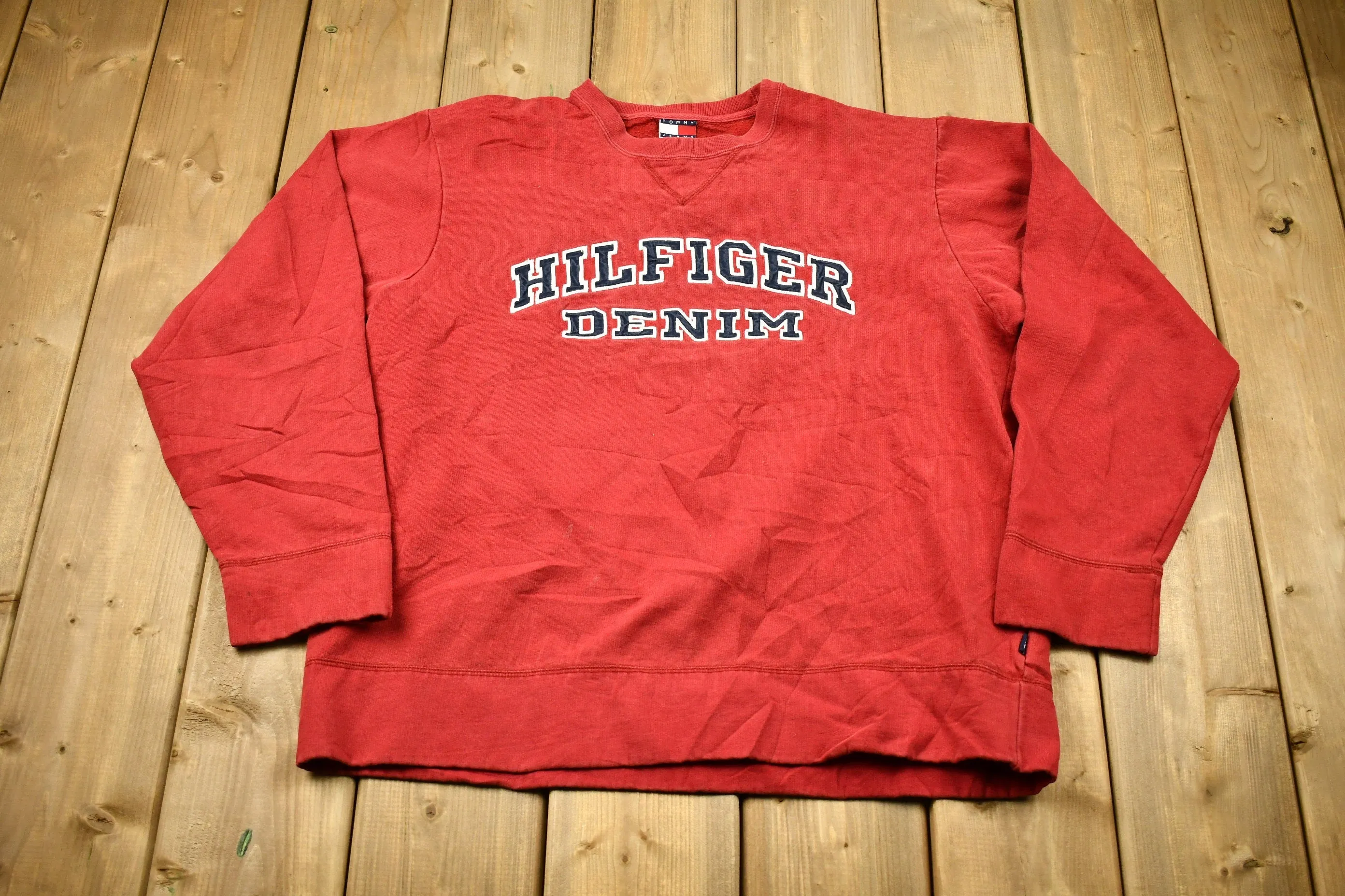 Vintage 1990s Hilfiger Denim Embroidered Tommy Jeans Crewneck Sweatshirt / 90s Crewneck / Athleisure / Streetwear / Red Crewneck